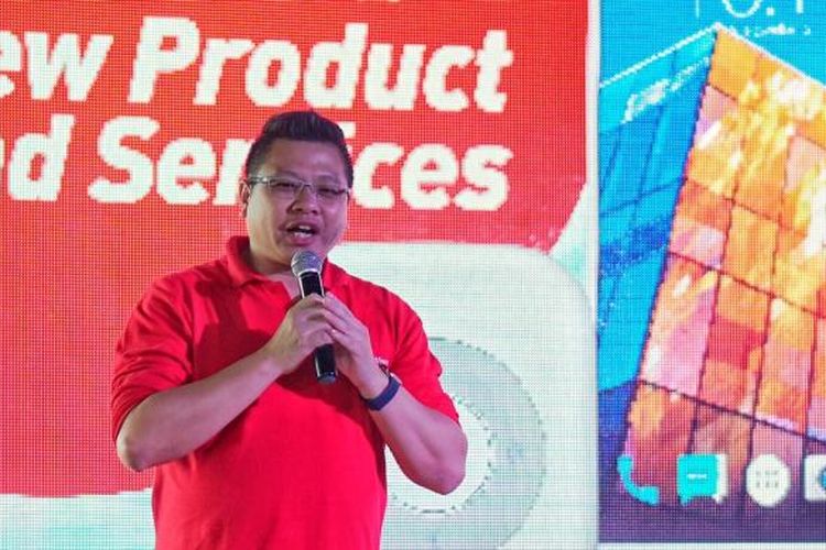 VP Brand and Communication Smartfren, Derrick Surya mengklaim pelanggan Smartfren sepenuhnya sudah beralih menggunakan layanan 4G LTE dalam acara jumpa pers, Rabu (25/1/2017).