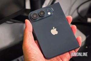 Penguji iPhone Lipat Puji Desainnya, tapi Kompak Soroti Satu Komponen