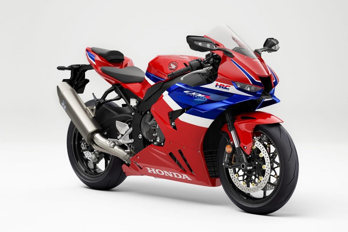 PT Astra Honda Motor (AHM) meluncurkan model terbaru dari motor supersport CBR1000RR-R Fireblade