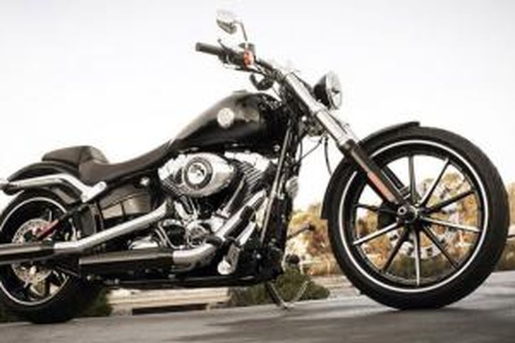 Harley-Davidson Breakout bermasalah pada indikator bensin.