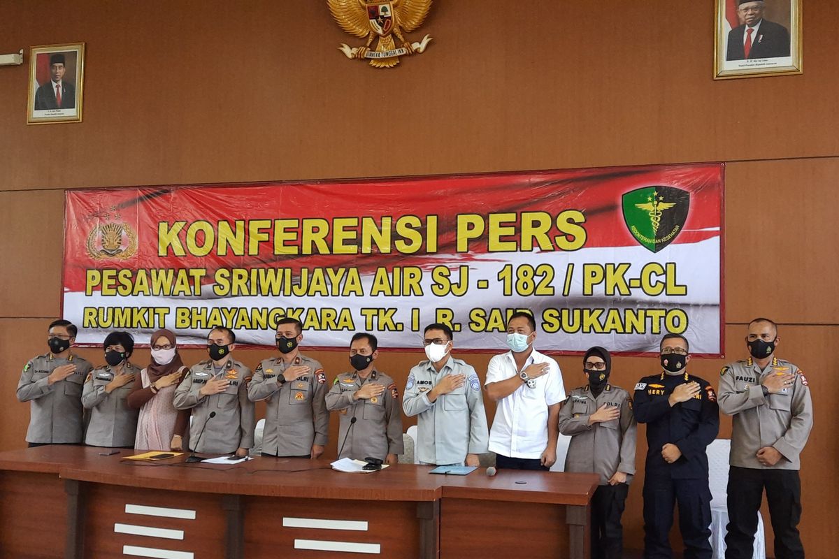 Operasi identifikasi korban pesawat Sriwijaya Air SJ 182 yang dilakukan tim Disaster Victim Identification (DVI) resmi berakhir pada Selasa (2/3/2021).