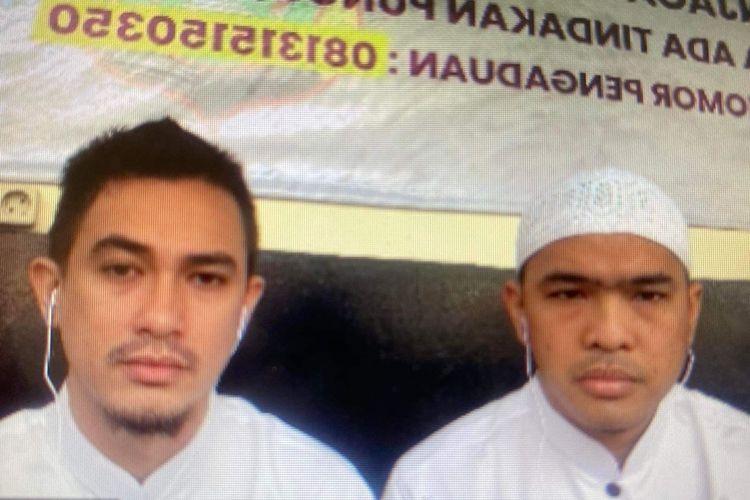 Putra Siregar (kanan) dan Rico Valentino (kiri) didakwa pasal penganiayaan dalam kasus pengeroyokan terhadap MNA yang terjadi Maret lalu.