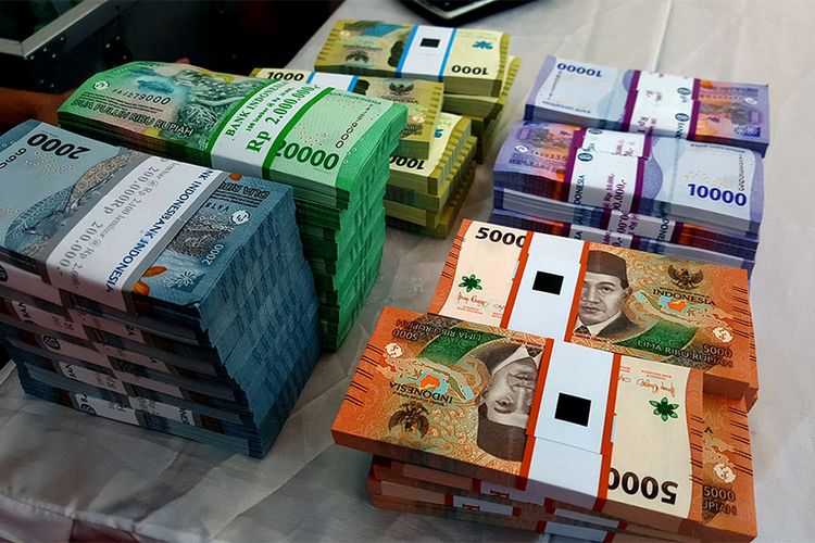 Cara tukar uang Rupiah baru Lebaran 2024 di kas keliling Bank Indonesia (BI).