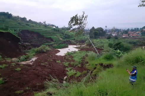 PVMBG Terjunkan Tim Kaji Lokasi Longsor di Bandung Barat