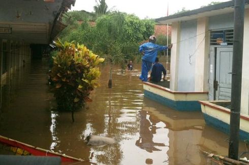Satu SMK dan Jalan Menuju Pantai di Gunungkidul Diterjang Banjir