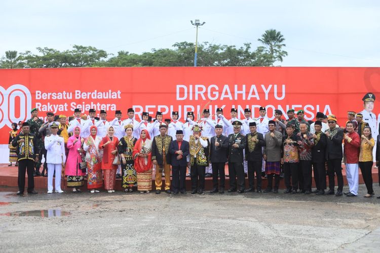 Upacara peringatan HUT ke-80 RI di Kabupaten Bulungan, Minggu (17/8/2025).
