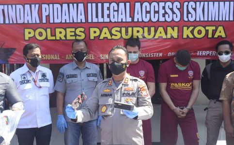 2 Bulgarian Nationals Arrested for Alleged ATM Skimming in Indonesia’s East Java