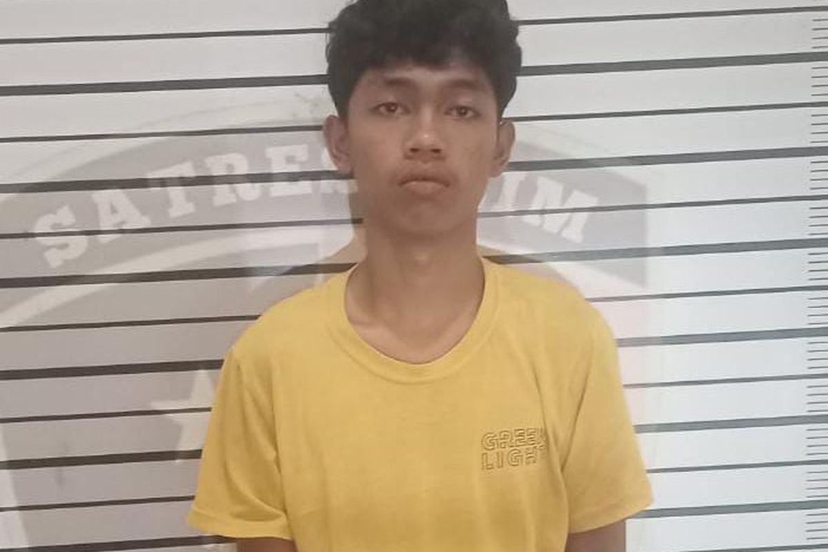 Kelvin Simamora (18) ditahan di Polsek Medan Area pada Minggu (26/1/2025) karena mencuri sepeda motor penjual bandrek keliling.