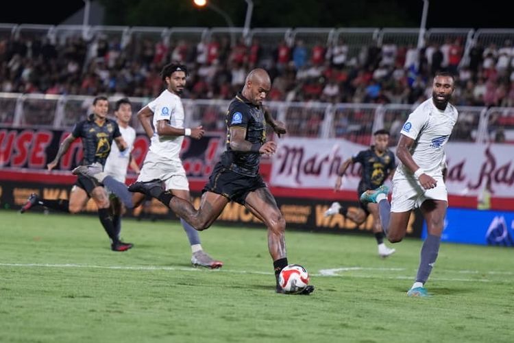 Link Live Streaming Arema FC Vs Malut United di Super League 2025-2026