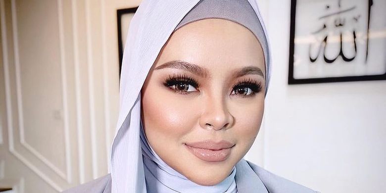 Profil Siti Sarah Raisuddin, Penyanyi Malaysia Meninggal karena Covid-19 Beberapa Hari Setelah Melahirkan - Vimarsana News