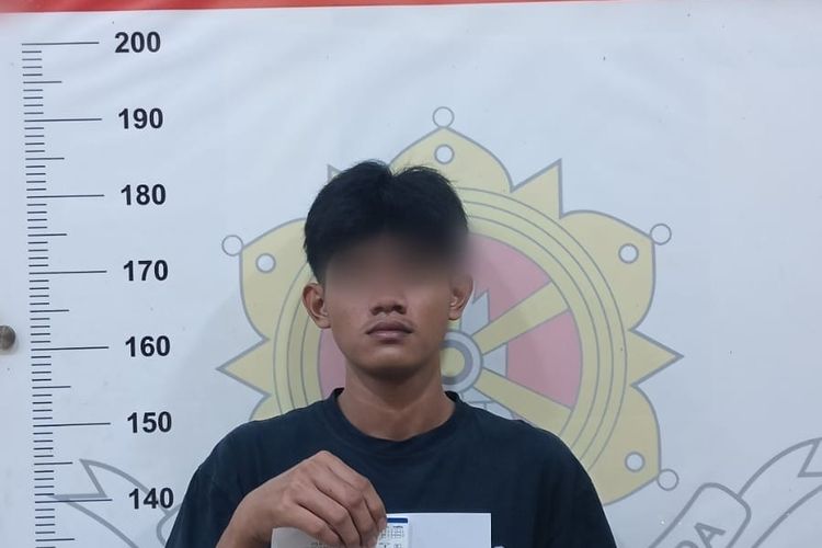Pria Terciduk Bawa 