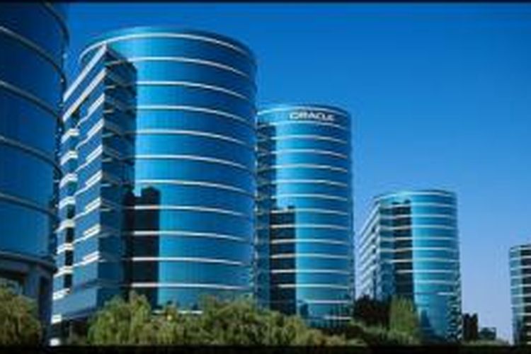 Gedung futuristik milik Oracle, salah satu dari puluhan kantor perusahaan mewah di Silicon Valley.