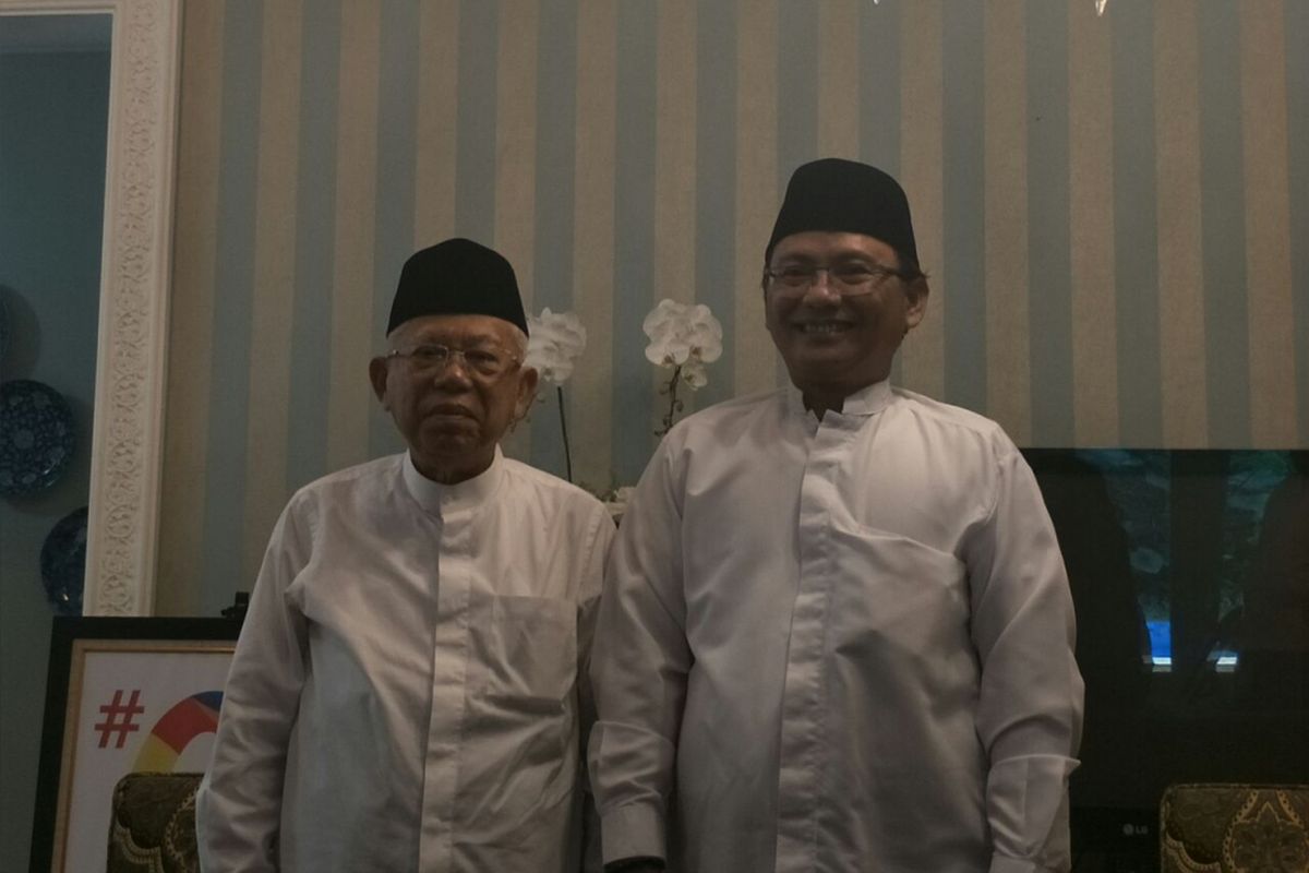 Calon wakil presiden nomor urut 01 Maruf Amin dan Ketua Umum FBR Luthfi Hakim di kediaman Maruf, Jalan Situbondo, Jumat (8/3/2019). 