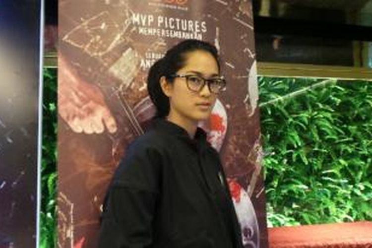 Prisia Nasution diabadikan usai acara syukuran produksi film 3 (Alif, Lam, Mim), yang dibintanginya, di MVP Tower, Kuningan, Jakarta Selatan, Senin (19/1/2015).