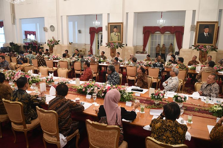 Suasana acara silaturahmi kabinet kerja di Istana Negara, Jakarta, Jumat (18/10/2019). Silaturahmi itu juga merupakan ajang perpisahan presiden, wakil presiden serta para menteri kabinet kerja yang telah bekerja sama selama lima tahun pemerintahan Joko Widodo-Jusuf Kalla.