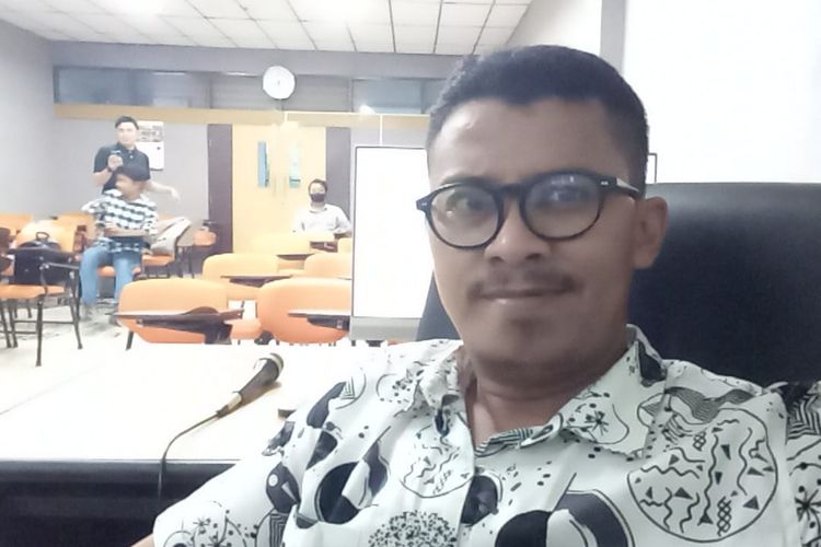 Dosen Fakultas Ilmu Sosial dan Ilmu Politik (FISIP) Unair Surabaya, Fahrul Muzaqqi