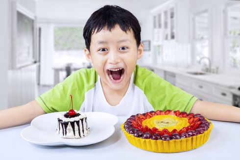 Konsumsi Makanan Manis Jelang Tidur, Sebabkan Sugar Rush pada Anak?