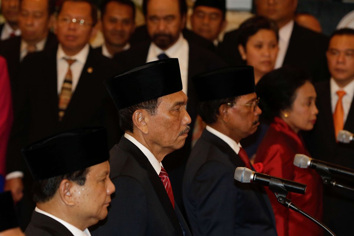 Menteri Koordinator Kemaritiman dan Investasi, Luhut B Pandjaitan saat pelantikan menteri-menteri Kabinet Indonesia Maju di Istana Negara, Jakarta, Rabu (23/10/2019). Presiden RI Joko Widodo mengumumkan dan melantik menteri-menteri Kabinet Indonesia Maju.