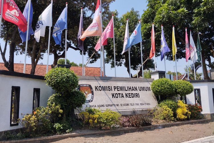 Kantor KPU Kota Kediri di Jl Jaksa Agung Suprapto Nomor 32 Kota Kediri, Jawa Timur.
