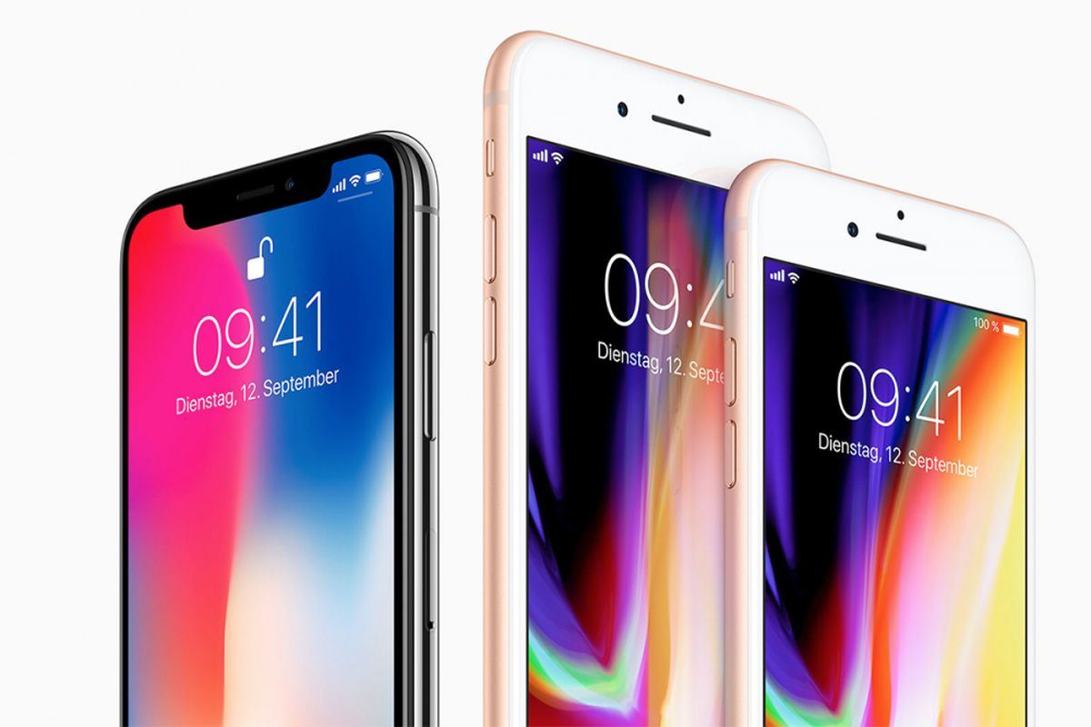 iPhone X (kiri) serta duo iPhone 8 dan iPhone 8 Plus.