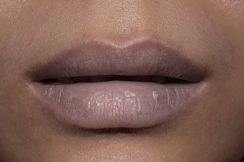 9 Penyebab Bibir Hitam padahal Tidak Merokok dan Cara Menghilangkannya