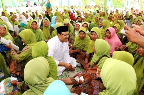 Gus Ipul-Azwar Anas Galang Dukungan Para Nyai dan Muslimat NU