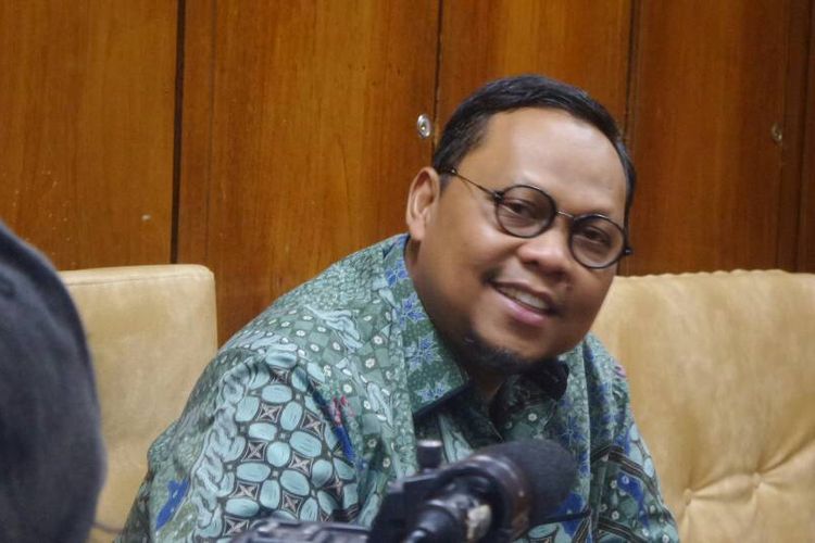 Wakil Ketua Komisi II DPR RI Lukman Edy di Kompleks Parlemen, Senayan, Jakarta, Senin (28/5/2017).