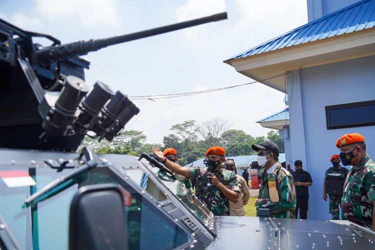 Menteri Koordinator Bidang Politik, Hukum, dan Keamanan (Menko Polhukam) Mahfud MD memuji kemampuan salah satu pasukan elite TNI Angkatan Udara, Satuan Bravo 90 (Satbravo-90).