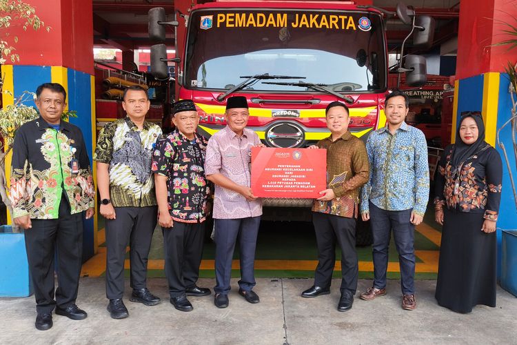 Profesi Berisiko Tinggi, 1.016 Petugas Damkar Jakarta Selatan Dapat Asuransi Gratis