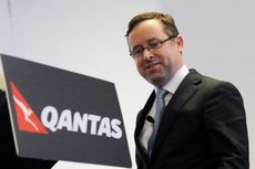 Pria Ini Tempelkan Pie ke Wajah CEO Qantas yang Sedang Pidato