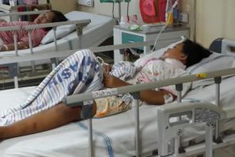 Yulianti (14), korban alat berat jatuh di Kampung Pulo dirawat di Rumah Sakit Budhi Asih, Jakarta Timur.
