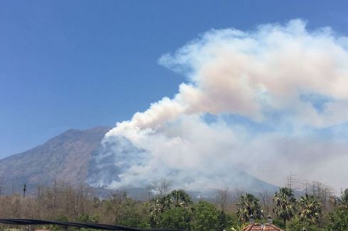 PVMG: Gempa Sekitar Gunung Agung Tunjukkan Magma Bergerak ke Permukaan