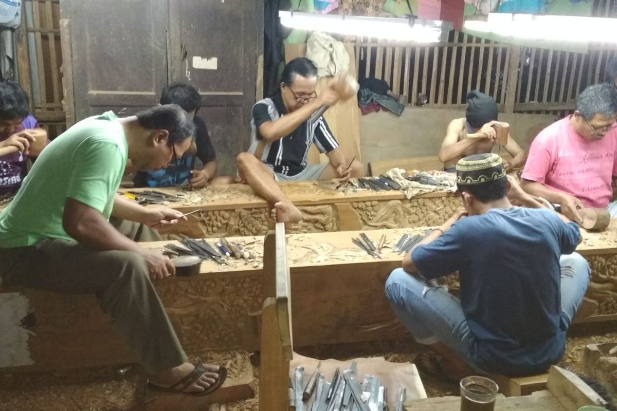 Cerita Nasib Ukir Jepara: Pemuda Pilih Kerja Pabrik, Perajin Tradisional Tersisih Mesin