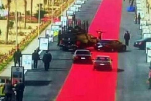Karpet Merah untuk Mobil Presiden Mesir Dikecam