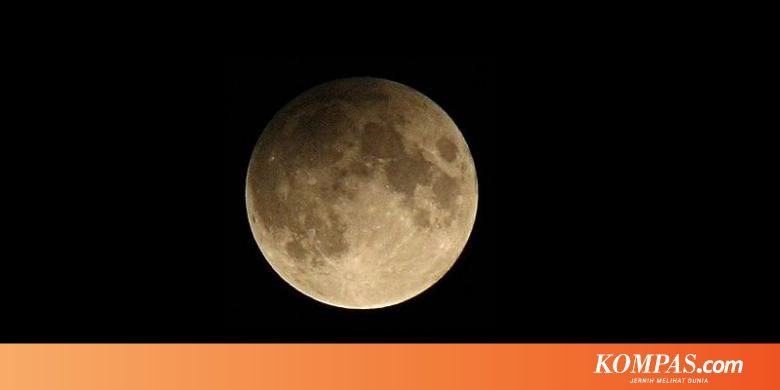  Foto  foto  Gerhana  Bulan Penumbra Sabtu Dini Hari AKa 