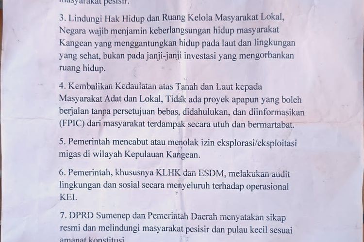 Ini MoU antara warga, camat dan perwakilan PT KEI saat aksi demo di depan kantor kecamatan Arjasa. 