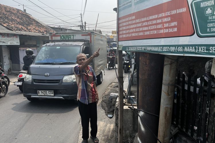Pria di Jakbar Bawa Amplop Isi Koin Jadul dan Benang untuk Infaq Mushala, 
