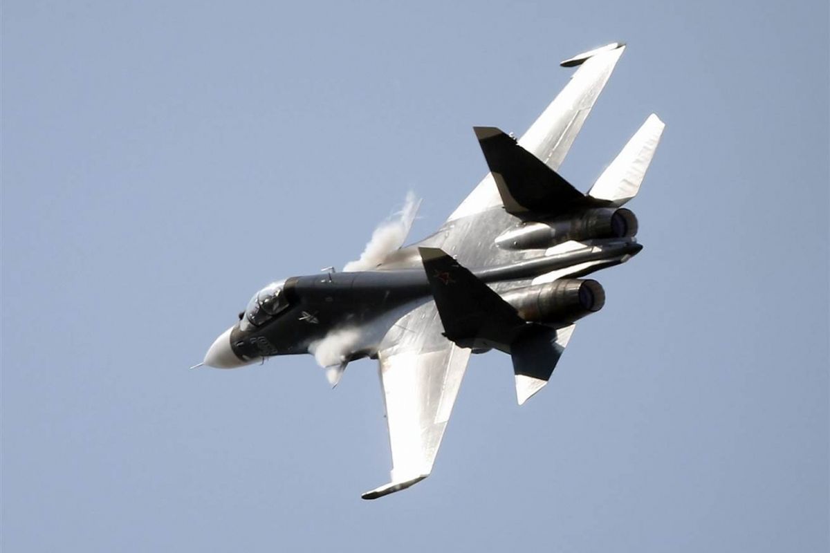 Sebuah pesawat Sukhoi Su-30