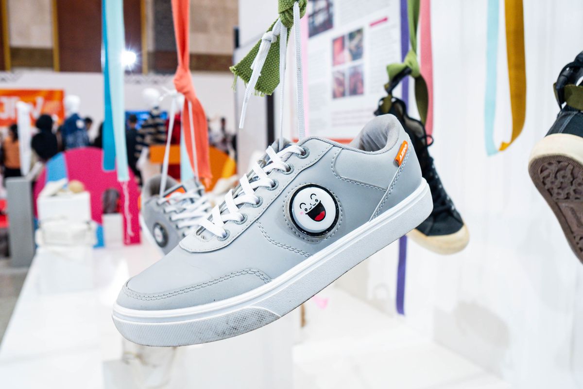 Aerostreet, Brand Sepatu Lokal Di Stand JSD saat acara Cerita Nusantara 2023 di JCC, Jakarta pada Selasa (28/11/2023)