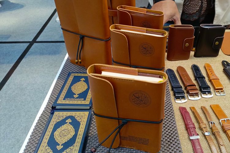 Produk Al-Qur'an Leather