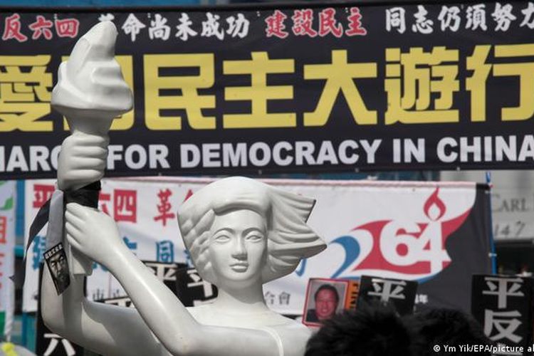 China menjadi lebih kaya, tetapi makin otoriter, kata studi EIU.