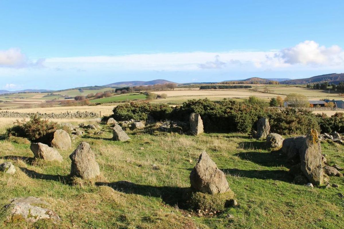Lingkaran batu kuno di Skotlandia