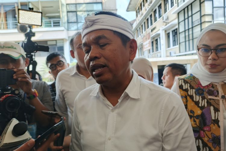 Gubernur Jawa Barat, Dedi Mulyadi saat ditemui di Kampus UNPAD, Jalan Dipatiukur, Kota Bandung, Jumat (22/8/2025).