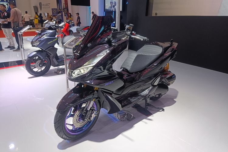 Modifikasi Honda PCX 160 gaya Hyper Sport Oleh DJ Custom di Bekasi