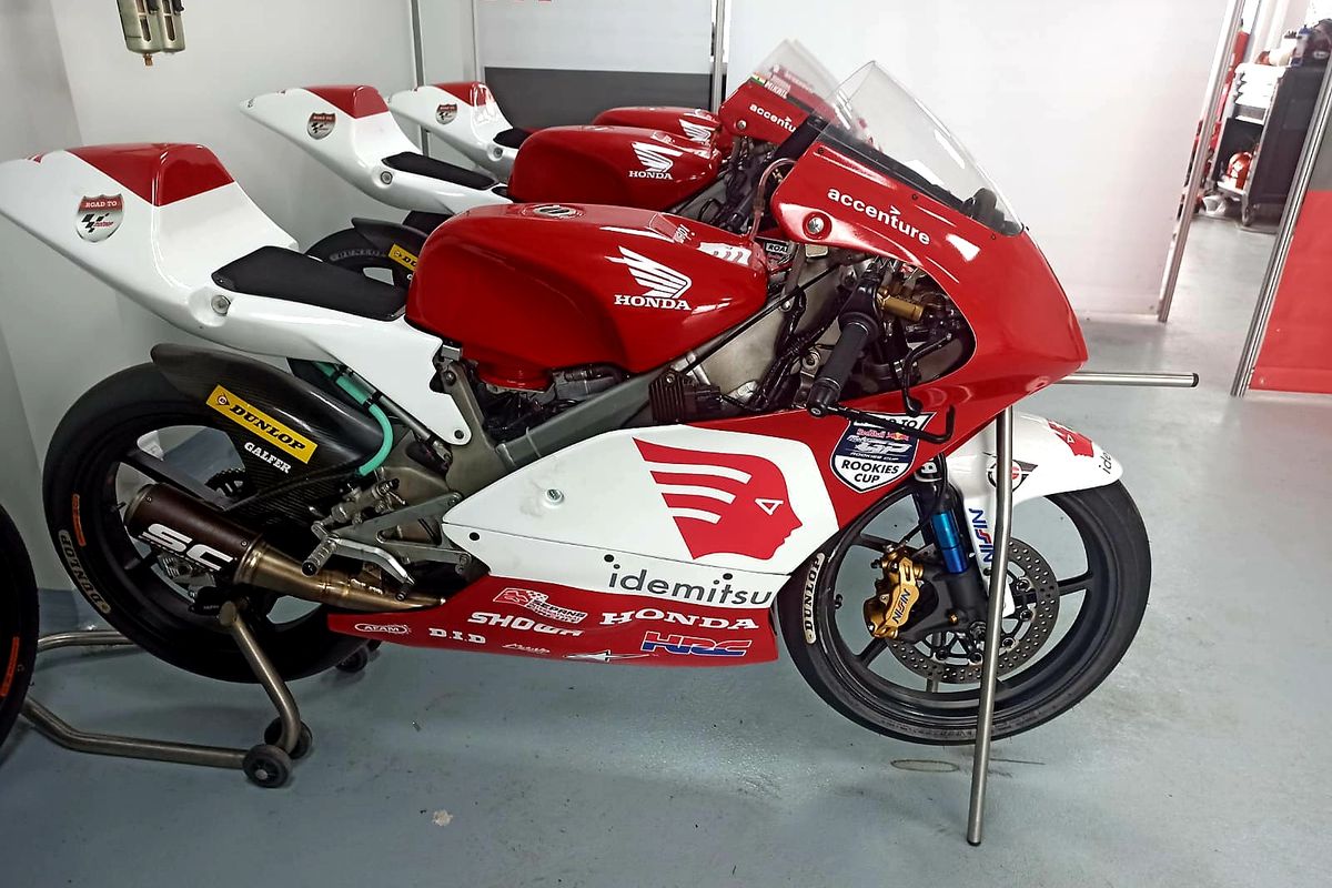 Motor balap Honda NSF250R yang dipakai pada ajang balap Idemitsu Asia Talent Cup (IATC) 2021