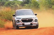 Geber Suzuki Grand Vitara di Lintasan Offroad Ringan 