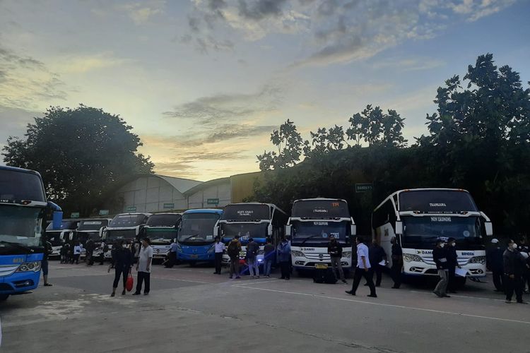 Penumpang bus DAMRI pada arus mudik dan balik Lebaran 2022