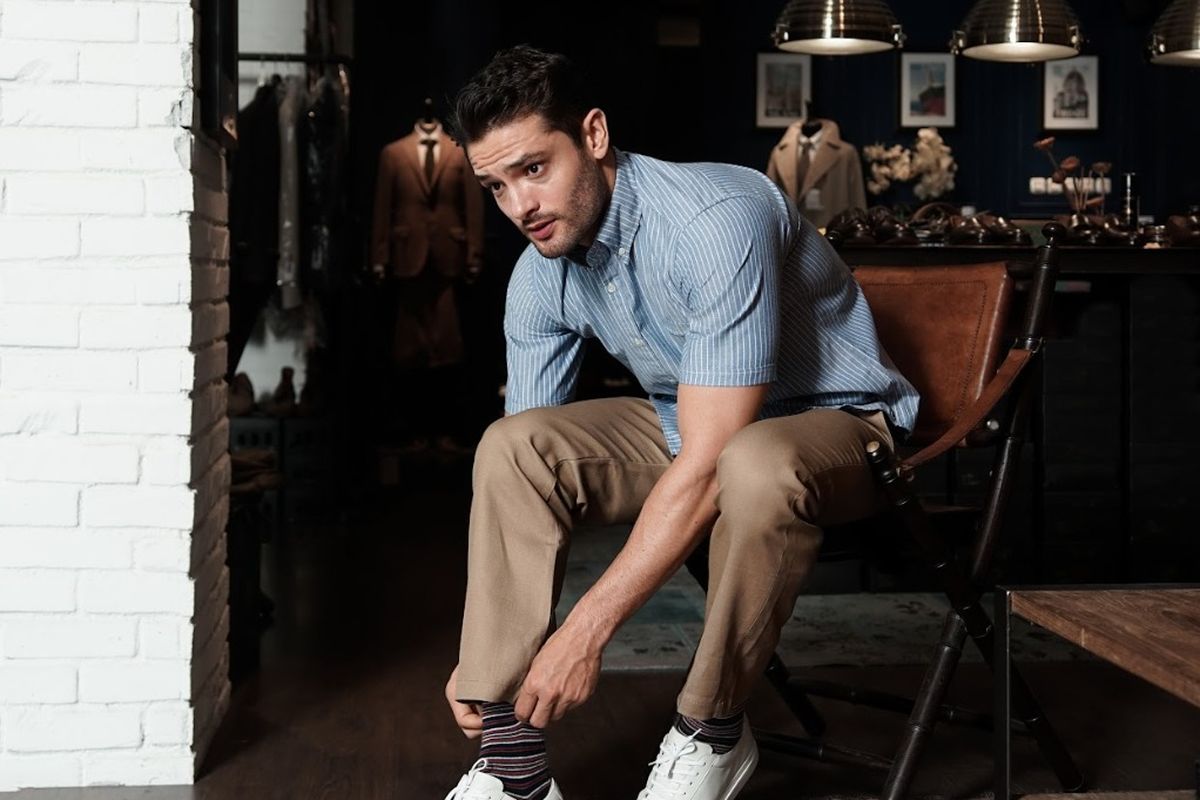 Salah satu produk kolaborasi Prabu by MW yang menonjolkan pakaian pria international style. 