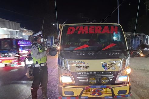 Pos Penyekatan Diperketat, Sejumlah Kendaraan dari Luar Kota Kupang Harus Putar Balik