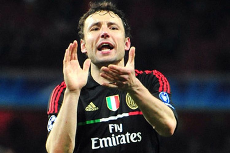 Mark Van Bommel saat masih berkostum AC Milan, Rabu (1/5/2019)